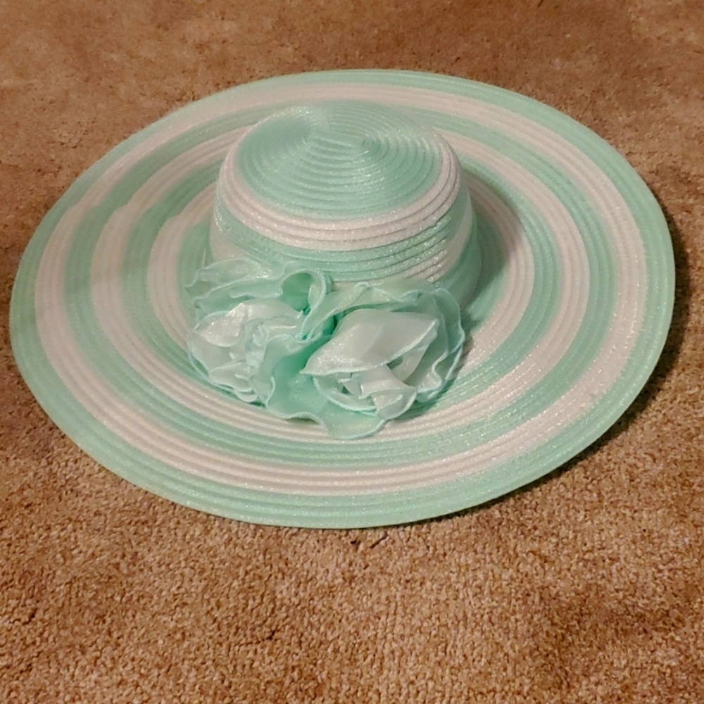 Mint and white derby hat